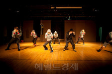 연극 ‘이기동 체육관’ 권투로 땀흘리는 현장 가보니...