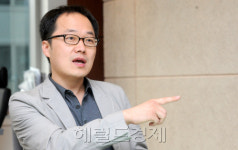 ‘트루맛쇼’ 김재환 감독 “식당서 건넨 돈，KBS와 SBS는 본사로, MBC는 ‘스타맛집’ 조작”