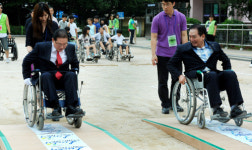 <포토뉴스>“장애인들 불편한것 알겠어요”