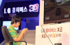 게임대회에서 3차원(D)의 진수 보여준 ‘옵티머스3D’