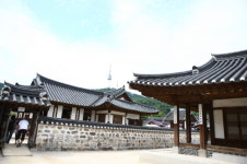 송강호, 설경구, 전도연의 얼굴에 한국인의 욕망이 있다