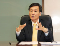 <생생코스닥>성낙제 동아화성 사장 “그동안 투자했던 해외 법인에서 올 해 본격적으로 돈 벌어 들인다”