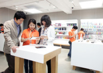 ’만족 그 이상의 경험 !’ 3대 고객만족도 조사 14년 연속 1위-SKT 고객만족 활동