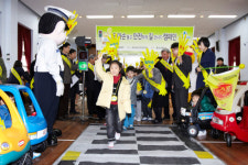 <포토뉴스> ㈜대교, 전국서 안전하게 길 건너기 캠페인