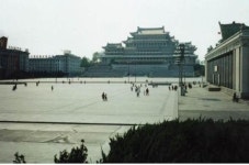 북한 김일성광장 화장실 사용금지 이유는?