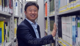 할리우드 유력 영화인이 보는 싸이, 이병헌, 비, 그리고 한국 대중문화