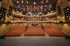 1004석 규모로 새단장, 재개관하는 CJ토월극장 한 해 공연