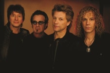 ‘Kill Bon Jovi’ 외쳤던 밴드들 다 어디 갔어?…새 앨범 ‘왓 어바웃 나우’로 컴백 본 조비