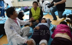 <포토뉴스>고마워요!무료진료