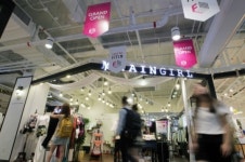 백화점 세일 끝나자 쇼핑몰 세일…롯데피트인, 최대 70% 세일