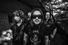 차퍼스 “상식 통하지 않는 세상 거침없이 얘기하고 싶었다”