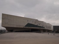 파리, 독일, 서울에 있는 ‘우주선‘(?) 건물들... 동대문디자인플라자와 그 도플 갱어들