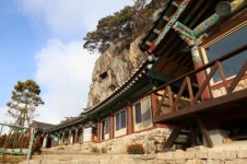 제천, 월악산 일대에는 호젓한 길이 많다