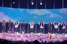 [이슈포토] 소녀시대, 아홉 요정들의 깜찍한 춤사위