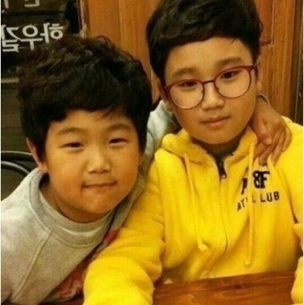 준수 근황, 지석진 아들과 함께…“장난끼는 그대로?”