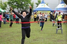 ‘스마트 농민’의 산실 한국벤처농업大…권영미 사무국장 인터뷰