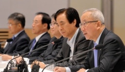 <포토> 30대 기업 투자 독려하는 현오석 부총리