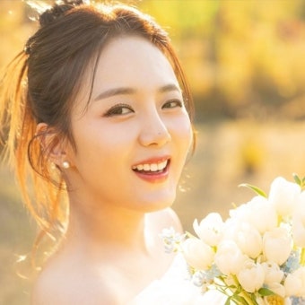 [팝업]‘4월의 신부’ 강은비, 예비신랑은 얼짱 변준필..17년 열애 끝에 결혼