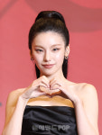 [포토]예지, 빠져드는 눈빛