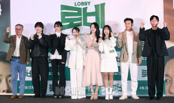 [종합]‘로비’, ‘롤러코스터’가 그리웠다면..하정우 말맛 나이스샷!