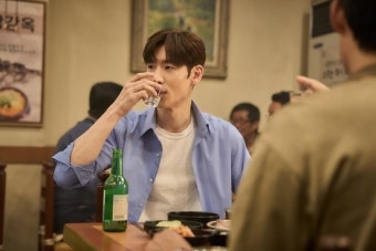 유해진X이제훈, 드디어 만났다..가까워지는 술자리 포착(소주전쟁)