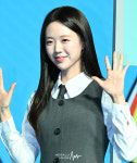 [뮤즈] “암이 꽤 많았다고” 지예은 활동 중단 ‘갑상선암’ 때문이었다…뒤늦은 투병 고백에 눈물