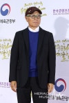 [뮤즈이슈]“한 달째 입원” 허영만, 알고 보니 낙상 사고‥‘백반기행’ 종영 이유