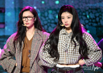 [포토] 아일릿 윤아, 원희 ‘블랙요원 같나요?’