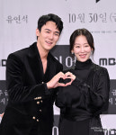 [포토] 유연석, 서현진 ‘10년만에 재회’