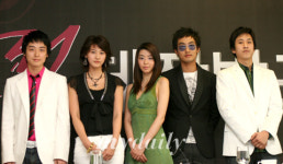 [포토] 러브홀릭 출연자들, 드라마 정상노린다