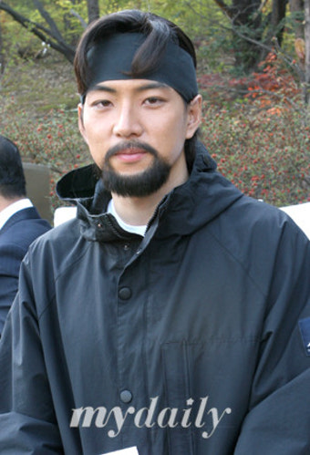 [포토]염장 모습으로 나타난 하객 송일국!