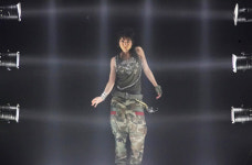 보아, 중성적 이미지 5집 걸스 온 탑 활동 스타트