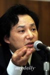 신해철, 대교주서 책을 읽어주는 남자 변신