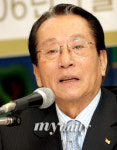KBO 총재 병역혜택 발언 '다시 불붙은 논란'