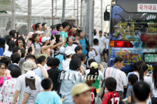 [MD포토] 태극전사, 상암보조구장 구출 대작전
