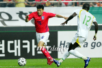 정경호 