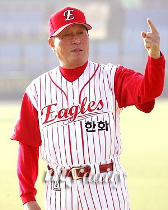 프로야구 순위 양극화 'WBC코칭스태프 효과?'
