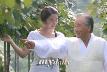 윤은혜, 할아버지 이 포도밭 내꺼? [MD포토]