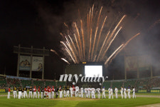 [MD포토] 불꽃놀이로 2007년 올스타전을 기약…