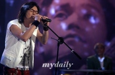 김종서, 데뷔 20주년 콘서트서 이효리 노래 리메이크