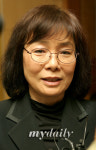 [MD포토] 김상희, 故김상국 빈소찾아 조문