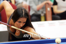 [MD포토] 샤넬 로라인, 공을 먼저 보세요