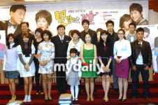 못말리는 결혼 첫방…영화흥행성적 이을까?