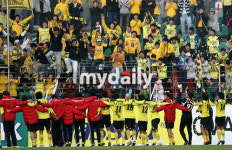 [MD포토] 전남 열성적 응원해 준 서포터즈에게 인사