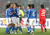 [MD포토] 한국여자축구 '일본에 0-2 패배'
