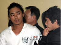 [MD포토] 정태우·일락, 故 김민수의 빈소 방문 비통