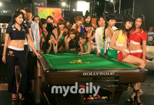 [MD포토] 한국-러시아 레이싱모델 포켓볼 대격돌