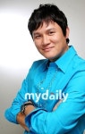 강성진, 대한민국 변호사서 열혈 연예부 기자 변신
