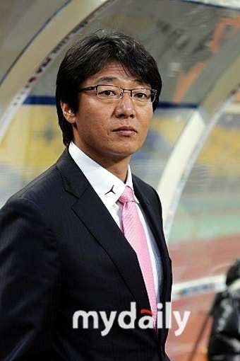 황선홍 감독 