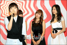 [MD포토] 소녀시대 태연, 노래방에서도 노래 잘 해요